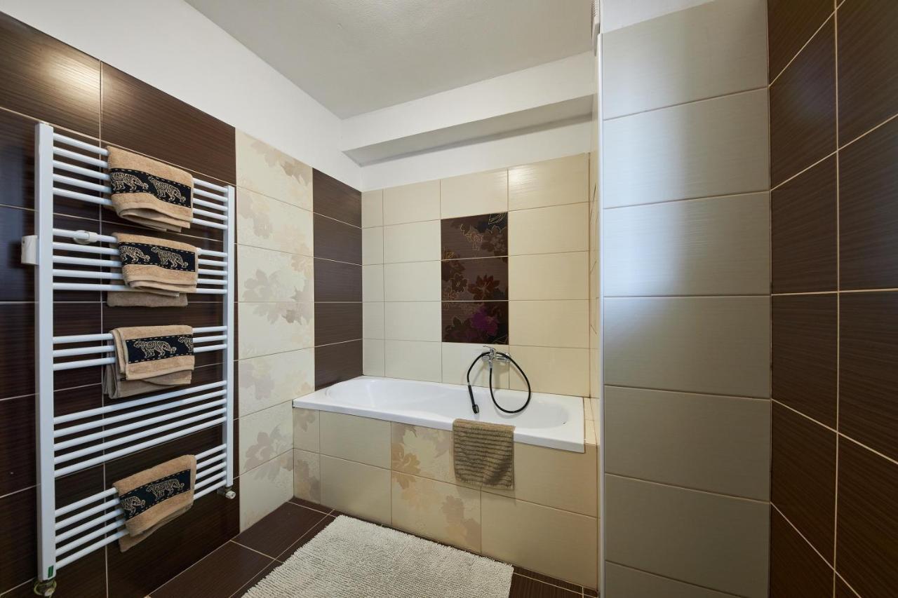 Relax Apartment Братислава Экстерьер фото