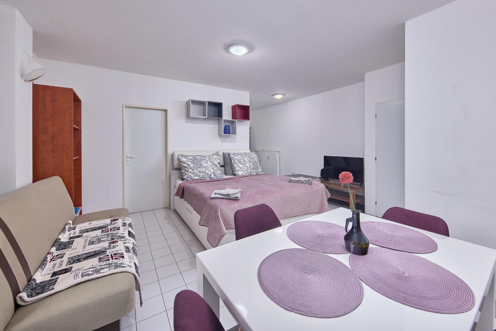 Relax Apartment Братислава Экстерьер фото